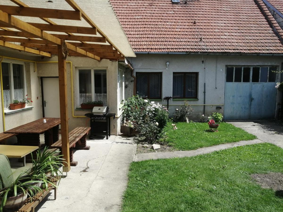 U Ladi Apartment Bulhary Exterior foto