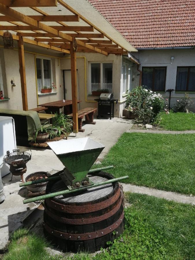 U Ladi Apartment Bulhary Exterior foto